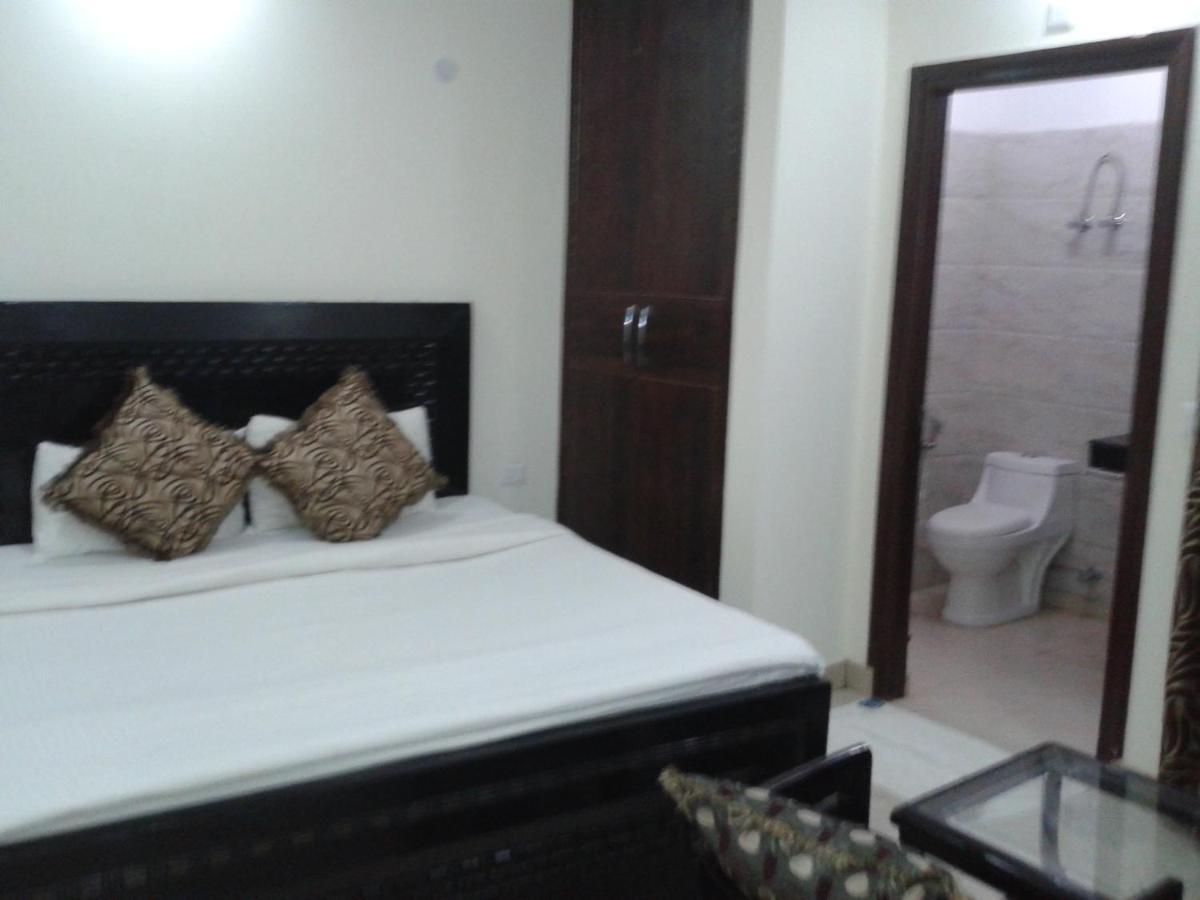 Hotel Kundan Palace New Delhi Exterior photo